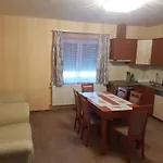 Apartamento Dzsigoló